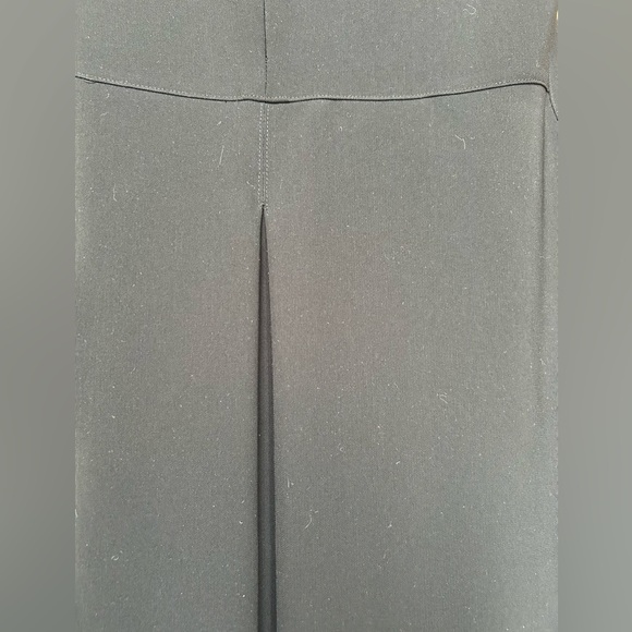 Beautifully designed black Vince dress - Picture 5 of 6